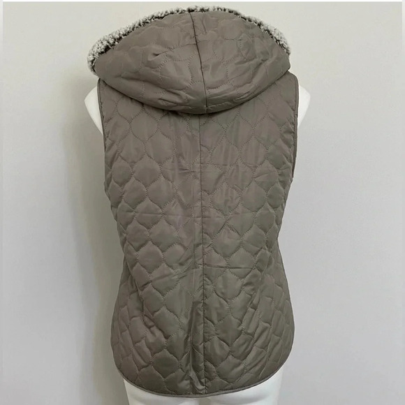 Alart’d State Sherpa Lined Vest - Picture 3 of 7